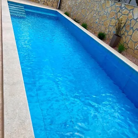 Villa Monica *
